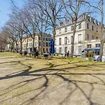Charming Flat At 3 Min From Versailles Castle - Welkeys